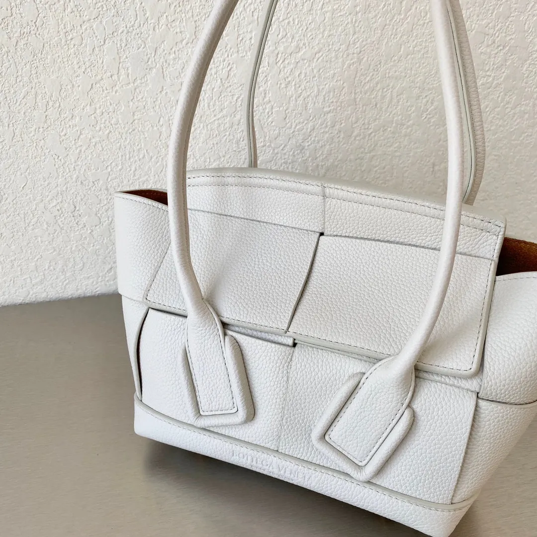 BV Mini Arco White, For Women, Women’s Bags 11.4in/29cm 600606VMAP19005