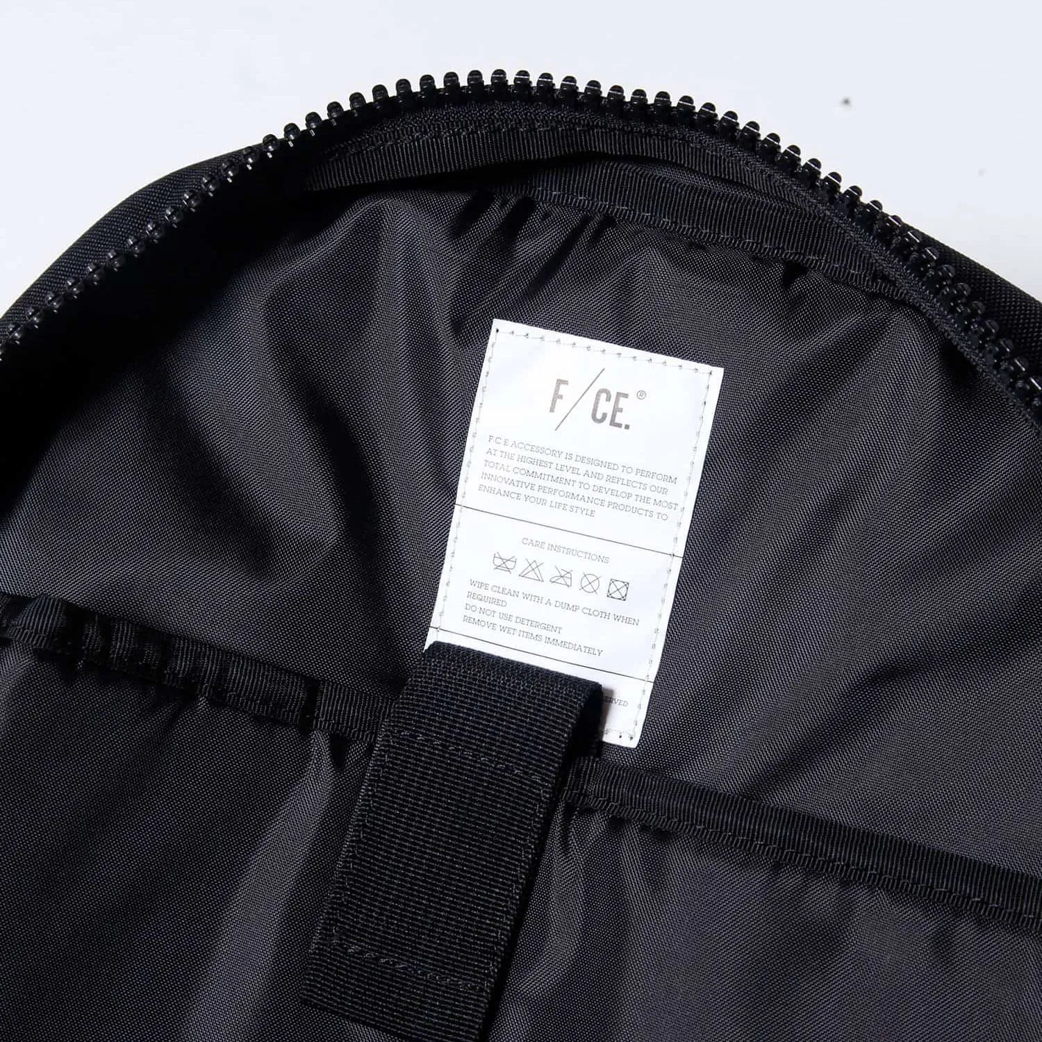 F/CE. 950 Travel  Bp Black